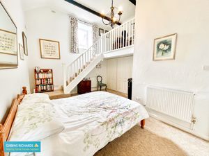Bedroom- click for photo gallery